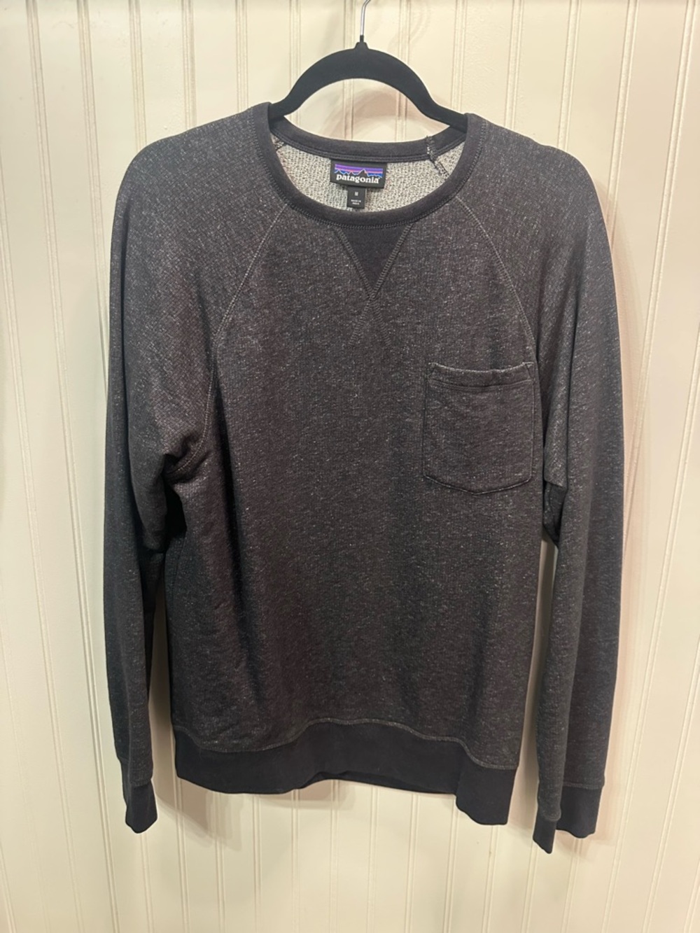 Patagonia Men's Heather Charcoal Crewneck Sweatshirt